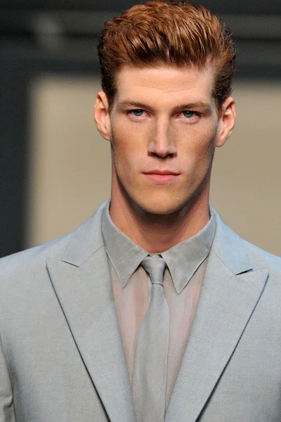 Look 29